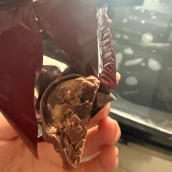 Biscolata Çikolatası İçindeki Isırık Ve Hijyen İhlali Şikayeti