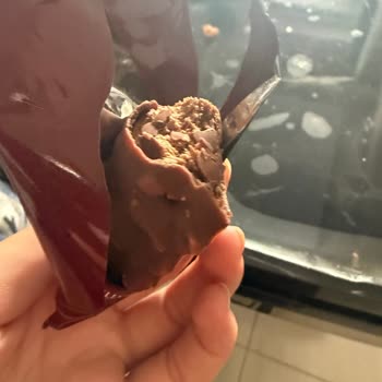 Biscolata Çikolatası İçindeki Isırık Ve Hijyen İhlali Şikayeti