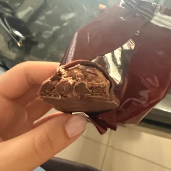 Biscolata Çikolatası İçindeki Isırık Ve Hijyen İhlali Şikayeti