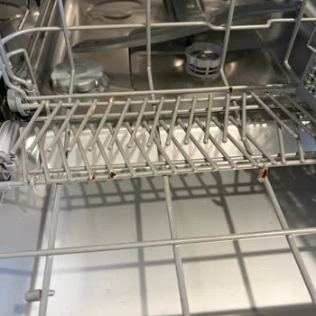 Paslanan Sepet Ve Kopan Teller Teka DW605S Modelinde Sağlık Riski