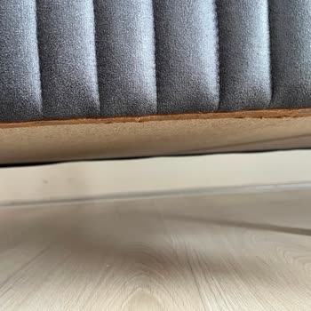 Defolu Koltuk Takımı Ve Mağazanın Sorumluluk Reddi