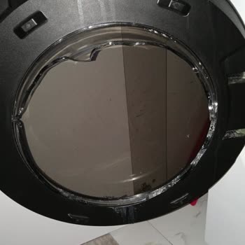 Beko Çamaşır Makinesinde Kazan Temizleme Programı Sırasında Cam Patlaması