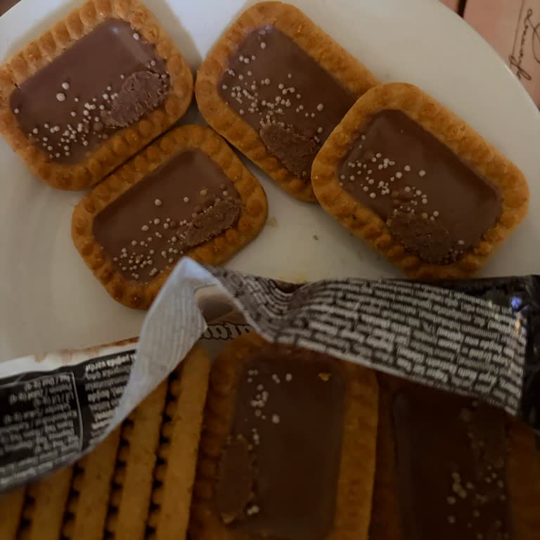 Küflü Bisküvi Sağlık Riski Ve Güven Kırıklığı