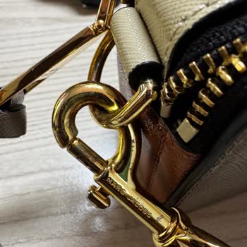 Ayıplı Marc Jacobs Çantanın Metal Aksamlarındaki Renk Atması Ve Değişim Talebi