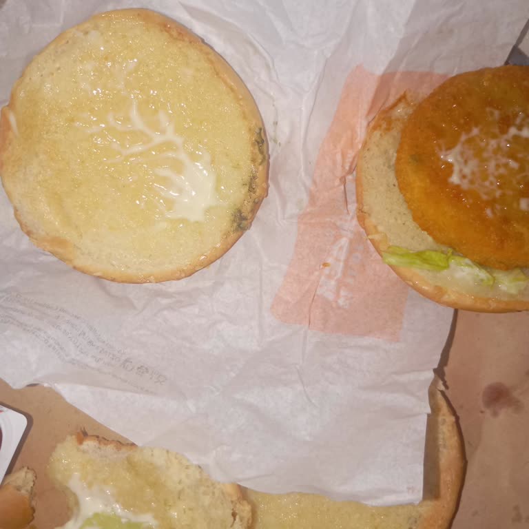 Küflü Ekmek Şoku Burger King Müşterisini Endişelendirdi