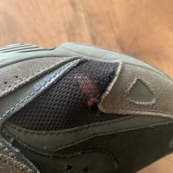Nike Huarache Ayakkabılarda Yırtık Ve İletişimsizlik Şikayeti