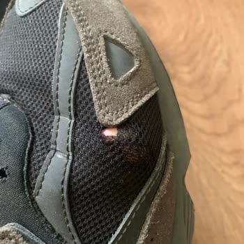Nike Huarache Ayakkabılarda Yırtık Ve İletişimsizlik Şikayeti