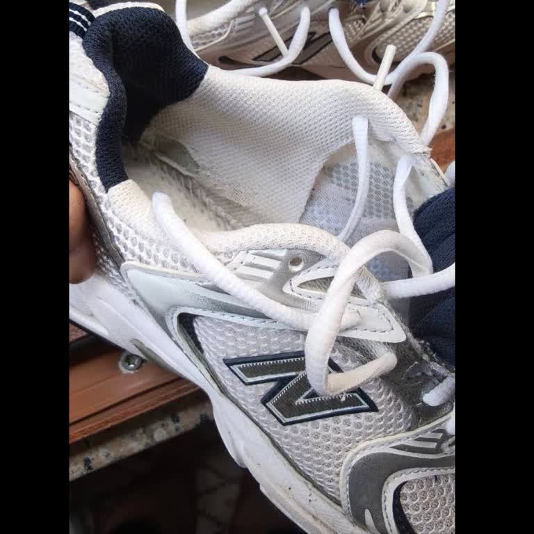 New Balance Ayakkabıda İç Astarı Çöktü Ve Yoğun Koku Yaydı, İade Talebi