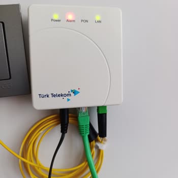 Kritik Toplantı Sırasında TurkNet Fiber Kesintisi Ve Cevapsız Müşteri Desteği