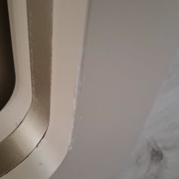 Kırılan Koltuk Ayağı Ve Boya Kusuru İçin Acil Çözüm Talebi