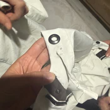 Clsema’da Defolu Trençkot Ve İade Sürecinde Saygısız Davranış