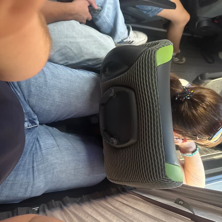 Uludağ Turizm’in Tek Kişilik Koltuğu Sıkışık Ve Konforsuz