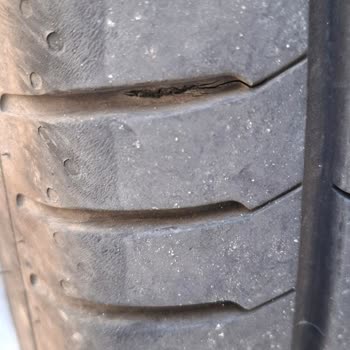 Petlas Lastiğinde 3000 Kilometrede Diş Yarıları Oluştu Servis Desteği Bekliyor