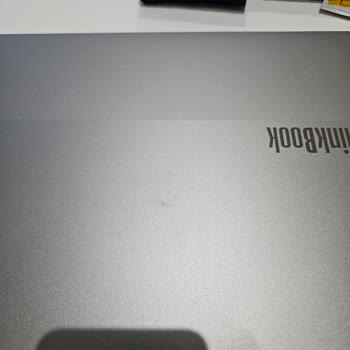 Açılmış, Lekeli Ve Kırık Laptop Teslimatı İçin Cevapsız Şikayet