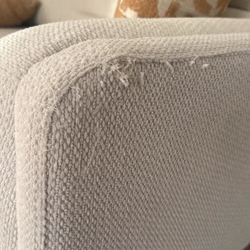 Pati Dostu Reklamı Yanıltıcı, Koltuk Kumaşı Hızla Hasar Gördü Ve Garanti Reddi