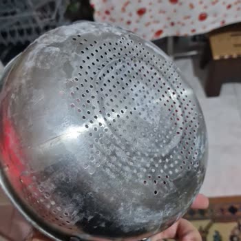 Bulaşık Makinesinde Temizlik Ürünü Şiddetli Lekelere Neden Oldu