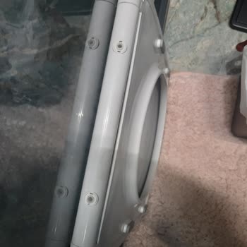 Bien Klozet Kapağı Menteşesi Kırıldı Ve Yedek Parça Bulunamadı