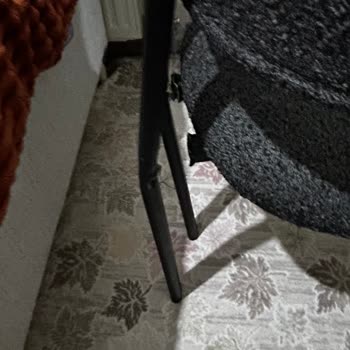 Sandalye Vidalarının Sürekli Çıkması Ve Garanti Reddi Nedeniyle İade Talebi