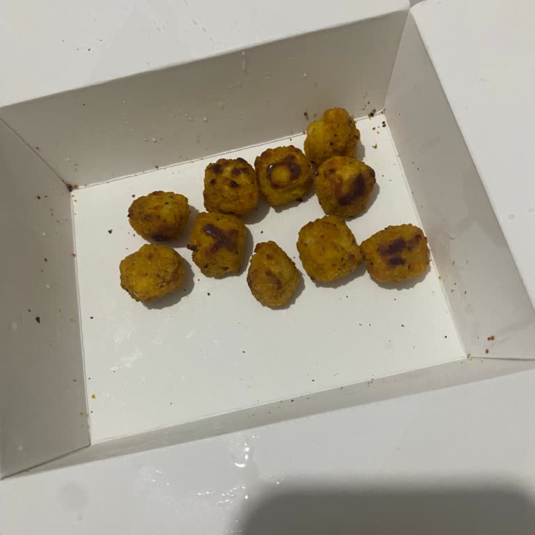 Domino’s Devrek Şubesinde Küçük Porsiyonlar Ve Görsel Uyuşmazlığı