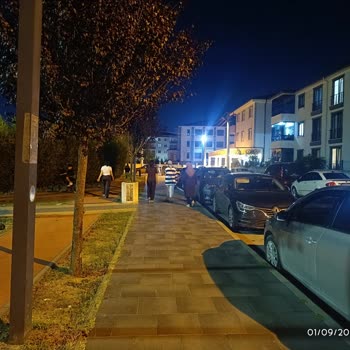 Arifiye Parkı’nda Çelişkili İşaretler Ve Yarım Bırakılan Düzeltmeler Güvenliği Tehdit Ediyor
