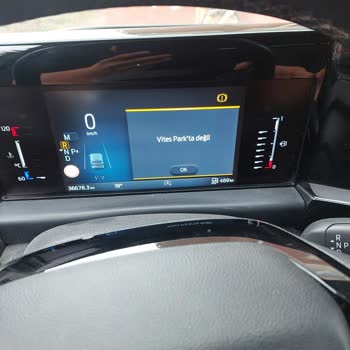 Kronik Güvenlik Uyarıları Ve İkame Araç Sağlanmaması Nedeniyle Ford Yetkili Servise Şikayet