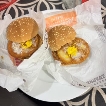 Burger King Şubesinde Etli Menü Yerine Yanlış Tavuk Menüsü Teslim Edildi