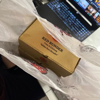 Fotoğrafta Görülen Kola Ve Soslar Teslim Edilmedi