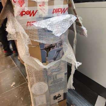 Media Markt'tan Tekrarlanan Arızalı Süpürge Ve Özensiz Kargo Nedeniyle Değişim Talebi