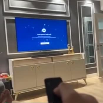Samsung Akıllı Kumanda Şarjdayken Çalışıyor, Çıkartınca Çalışmıyor!
