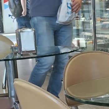 Kartal Kıyı Pastanesi'nde Silah Görünen Çalışanın Davranışı Müşterileri Güvensiz Hissettirdi
