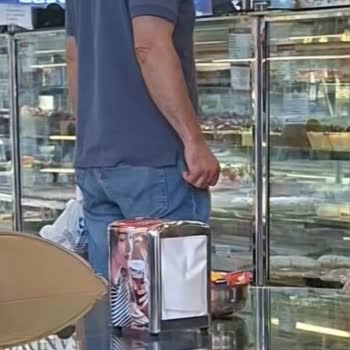 Kartal Kıyı Pastanesi'nde Silah Görünen Çalışanın Davranışı Müşterileri Güvensiz Hissettirdi