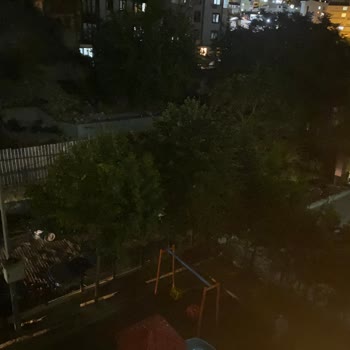 Çaykara Sokak'ta Aydınlatma Arızası Giderilmedi, Güvenlik Tehlikesi