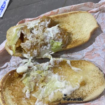 Popeyes Yenikent’te Bozuk Hamburger Ve Az Kova Patates, İade Talebi Reddedildi