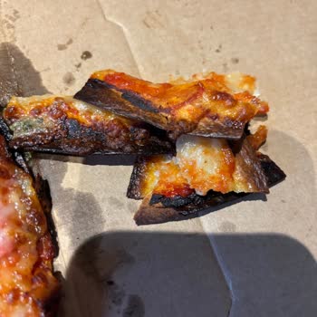 Balıkesir Paşaalanı Şubesinden Yanık Ve Kalitesiz Hamurlu Pizza İçin Ücret İadesi