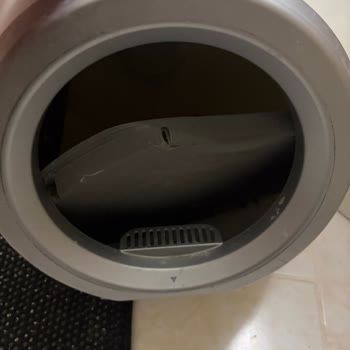 Otomatik Kedi Tuvaletinde Silikon Parça Çıkması, Kum Sızması Ve Dönüş Sorunu