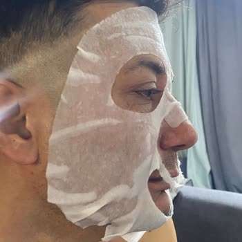 Gratis’te Kağıt Maskelerin Kesimi Hatalı Ve Kullanılamaz