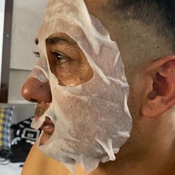 Gratis’te Kağıt Maskelerin Kesimi Hatalı Ve Kullanılamaz
