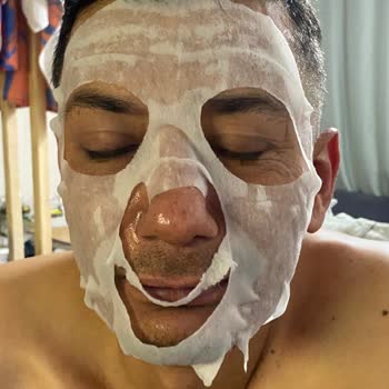 Gratis’te Kağıt Maskelerin Kesimi Hatalı Ve Kullanılamaz