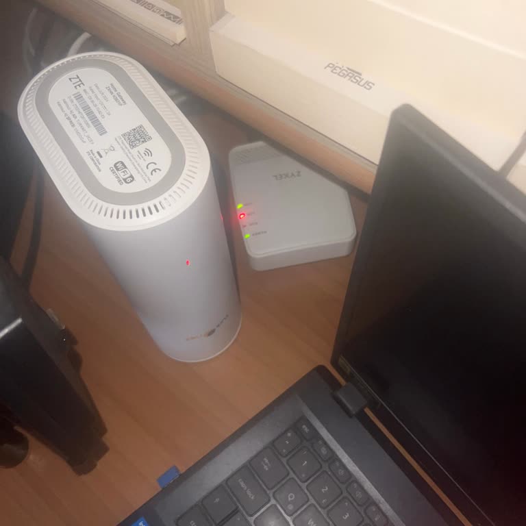 Sık Kesintiler Ve Kırmızı Modem Işığıyla Müşteri Temsilcisine Ulaşılamıyor