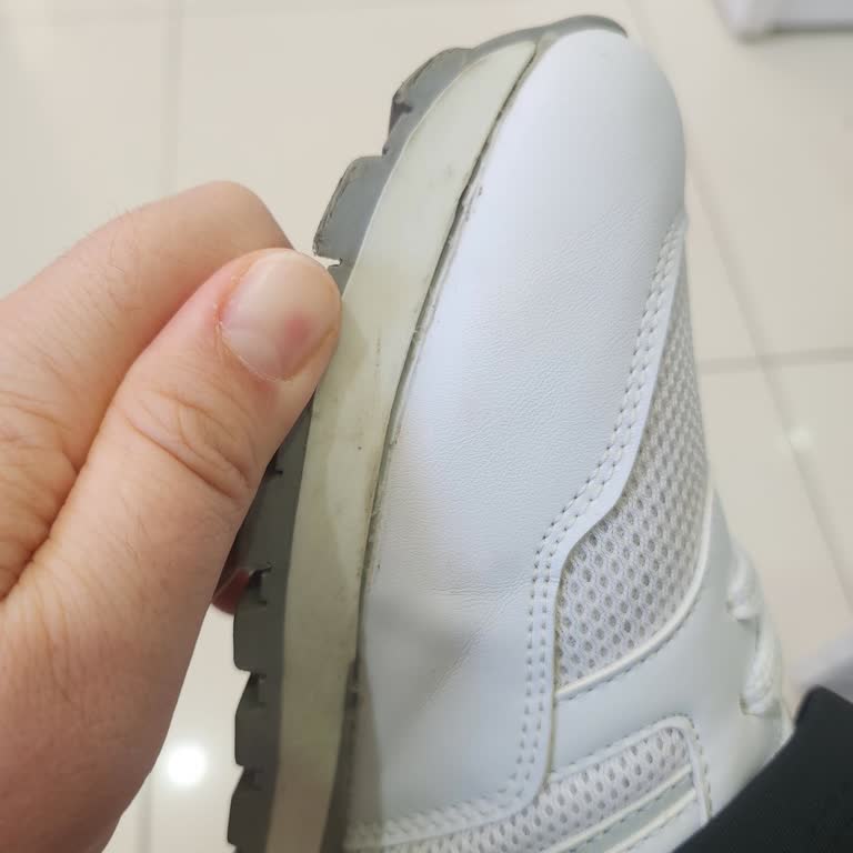 Ayakkabının Tabanı Açıldı, Kalite Hayal Kırıklığı Ve Cevap Bekliyor