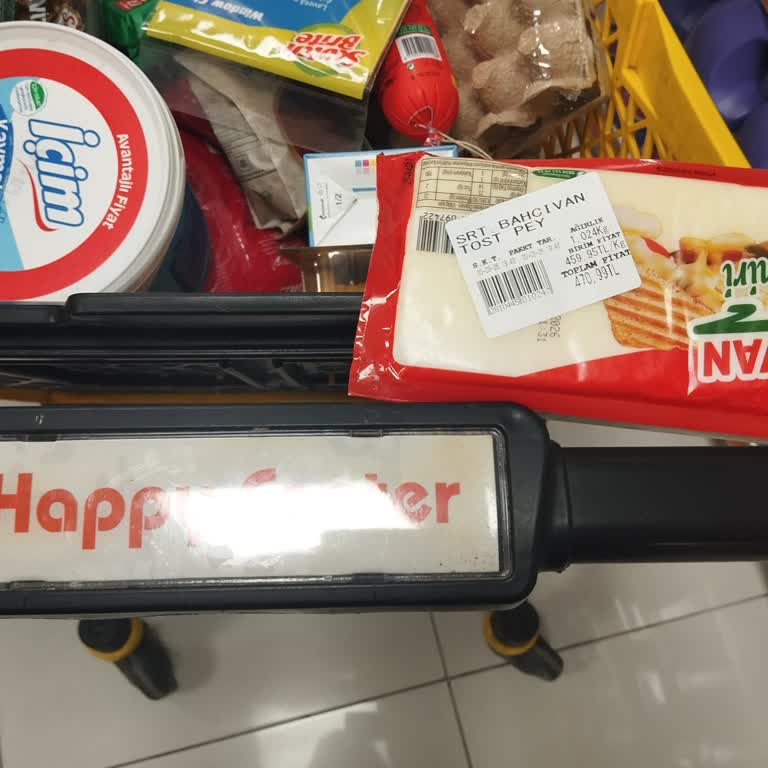 Hazır Paket Tost Peyniri Üzerinde Yanıltıcı Tartım Ve Etiketleme