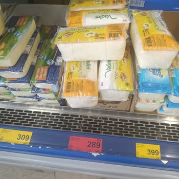 Uşak BİM Şubesinde Şişmiş Sucuk Ve Kaşar Ürünleri Gıda Güvenliği Sorunu