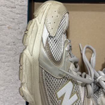 New Balance 530 Ayakkabısında Üretim Kaynaklı Yırtılma Ve Değişim Talebi