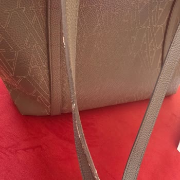 Boyner'den Alınan Armani Exchange Çantası Kısa Sürede Soyulup Deforme Oldu, İade Talebi Reddedildi
