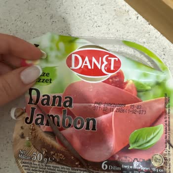 Reklamı Ve Ambalajı İle Uyuşmayan Kötü Kokulu Jambon