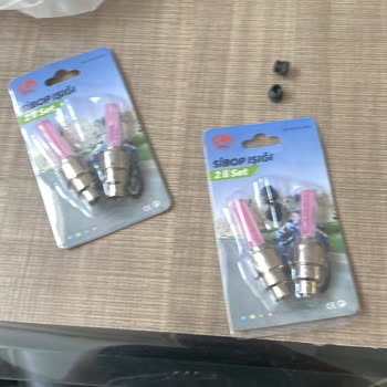 Sipariş Edilen Ayak Altı LED Yerine Yanlış Ürün Gönderildi Ve Satıcıyla İletişim Kurulamıyor