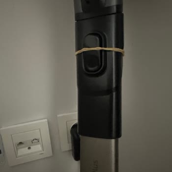 Philips 8000 Dik Süpürge Sapı Çıkıyor Destek Alınamıyor