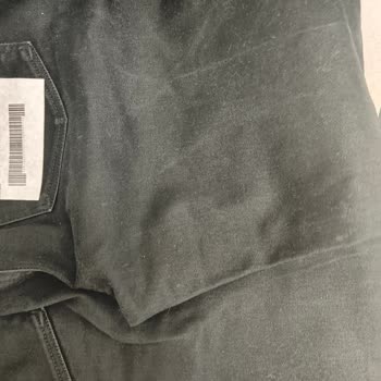 Mavi Mağazasında Siyah Pantolonun Yıkama Sonrası Renk Verme Ve Beyaz Çizgilenme