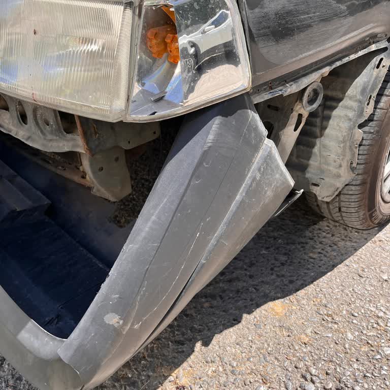 Park Halinde Aracım Çarpıldı, Enlog Lojistik Geri Dönüş Yapmadı
