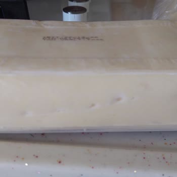 Küçük Çiftlik Süt Ürünleri Kaşar Peynirinde Kıl Ve Bozulma: Hijyen İhlali
